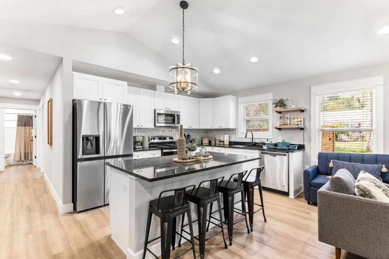 Brand New Bungalow With King Bed Suites In St Aug 세인트어거스틴 외부 사진